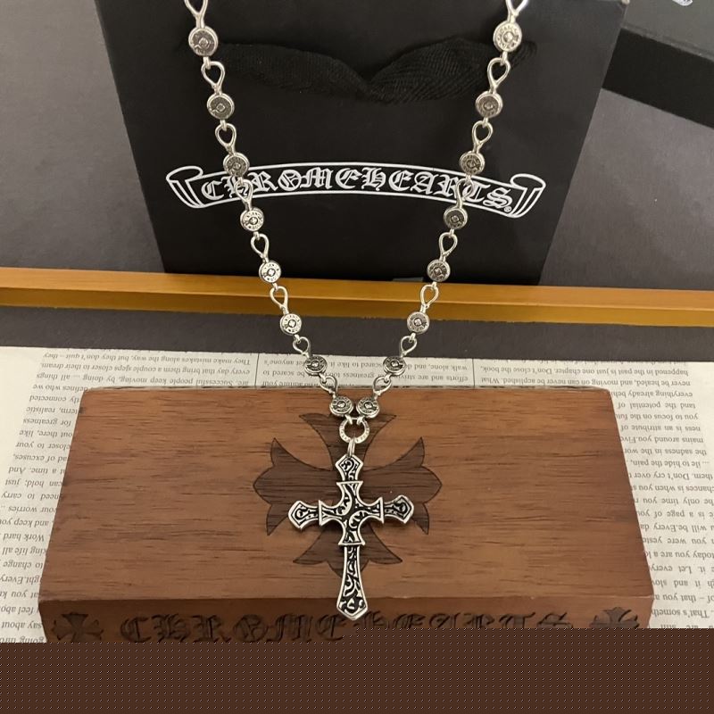 Ch**me He**ts necklaces